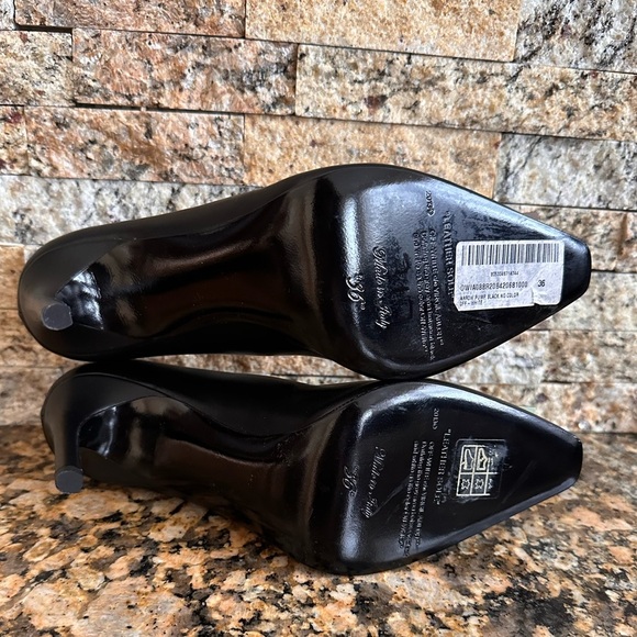 OFF-WHITE Black Leather Arrow Embellished Pumps Size6 $910 - Picture 6 of 9